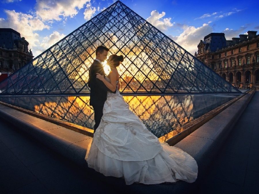 Twin flames married at the louvre